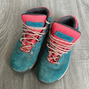 Columbia hiking boots